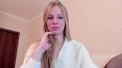 Snapshot of magic_couple13 chatting on November 17, 10:21 am Alice online show from November 17, 10:21 am