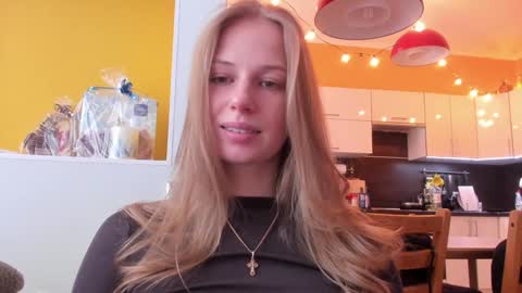 Snapshot of magic_couple13 chatting on January 13, 9:14 am Alice online show from January 13, 9:14 am