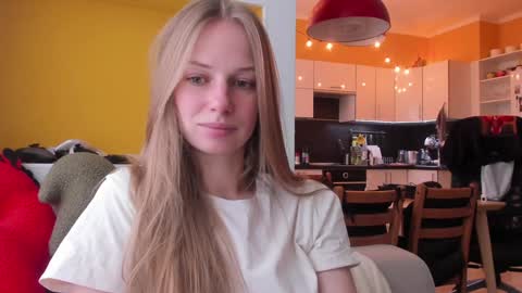 Snapshot of magic_couple13 chatting on January 15, 10:31 am Alice online show from January 15, 10:31 am