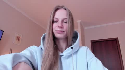 Snapshot of magic_couple13 chatting on February 13, 12:12 pm Alice online show from February 13, 12:12 pm