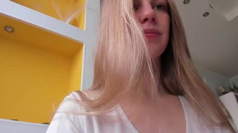Alice  online show from May 13, 12:46 pm