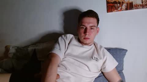 magic_fantasy77 online show from May 6, 9:42 pm