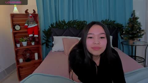 Snapshot of magic_lee chatting on December 11, 7:09 am Agata online show from December 11, 7:09 am