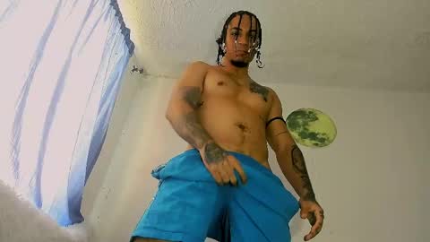 Snapshot of magic_mike_26 chatting on April 18, 1:26 pm Magic Mike online show from April 18, 1:26 pm
