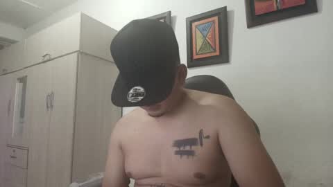 Snapshot of magic_milk23 chatting on September 20, 3:18 am magic_milk23 online show from September 20, 3:18 am