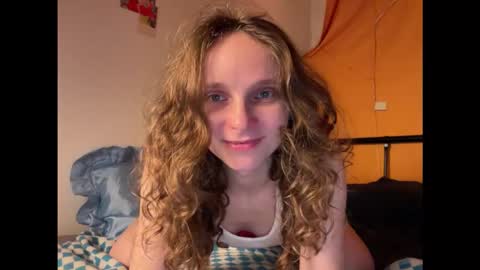 Mikky or Moon online show from September 20, 6:31 pm