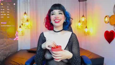 S  online show from February 25, 9:13 pm