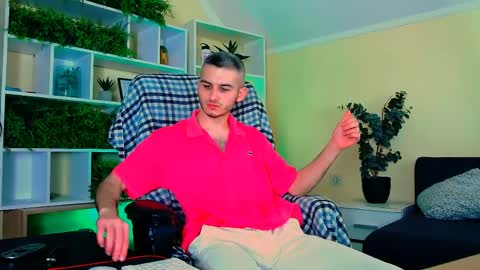 Snapshot of magic_storms chatting on March 30, 4:30 pm magic_storms online show from March 30, 4:30 pm