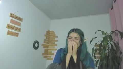 Snapshot of magical_orgasm chatting on April 22, 12:02 am Lorelei online show from April 22, 12:02 am