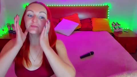Lili and Bella online show from December 5, 7:38 am