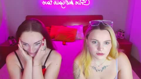 Lili and Bella online show from February 19, 7:28 am