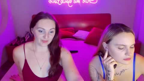 Lili and Bella online show from March 9, 4:33 pm