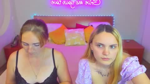 Lili and Bella online show from September 13, 6:40 pm
