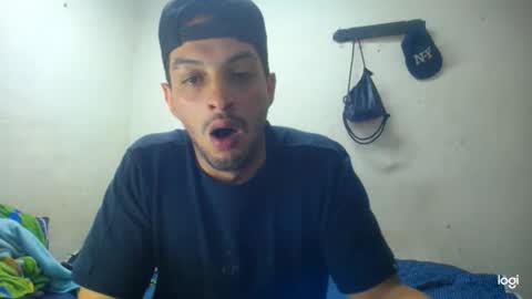 Snapshot of magico_9809 chatting on March 19, 5:00 am BRAYAN online show from March 19, 5:00 am