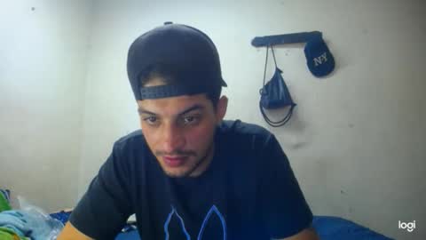Snapshot of magico_9809 chatting on March 20, 5:07 pm BRAYAN online show from March 20, 5:07 pm