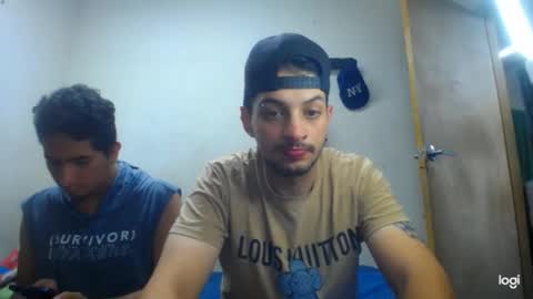 Snapshot of magico_9809 chatting on March 23, 12:47 am BRAYAN online show from March 23, 12:47 am