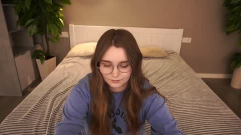 Emily online show from December 12, 2:00 pm