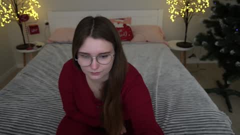 Emily online show from December 20, 5:08 pm