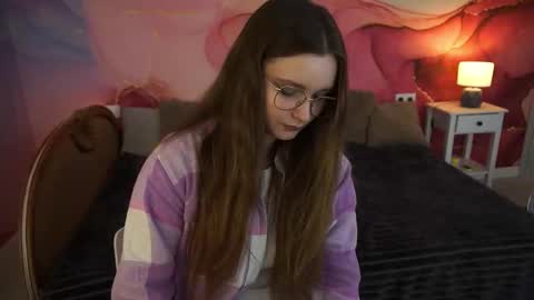 Emily online show from November 5, 1:33 pm