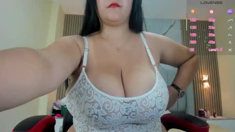 Snapshot of magievans1 chatting on April 16, 12:50 pm magievans1 online show from April 16, 12:50 pm