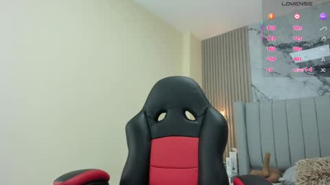 Snapshot of magievans1 chatting on May 9, 12:10 pm magievans1 online show from May 9, 12:10 pm