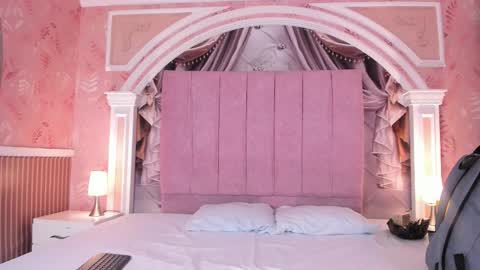 Snapshot of magnus_alejo chatting on October 1, 11:27 am Magnus Alejo online show from October 1, 11:27 am