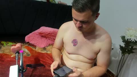 MAU online show from March 23, 8:02 pm