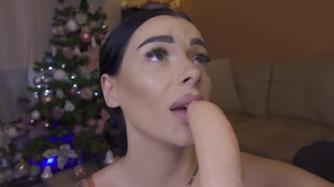 magyc_bri online show from December 27, 7:14 pm