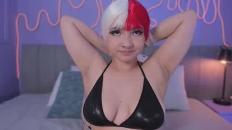 Snapshot of mai_higurashi chatting on October 25, 12:07 am Mai online show from October 25, 12:07 am