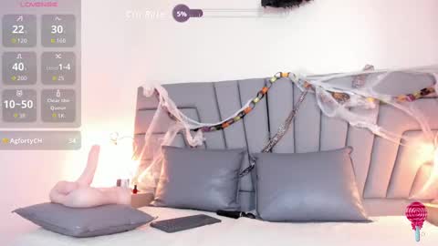 maia_520 online show from October 15, 7:36 pm