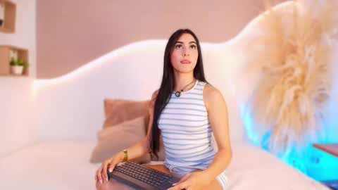 MAIA  LIA  online show from March 15, 12:38 am