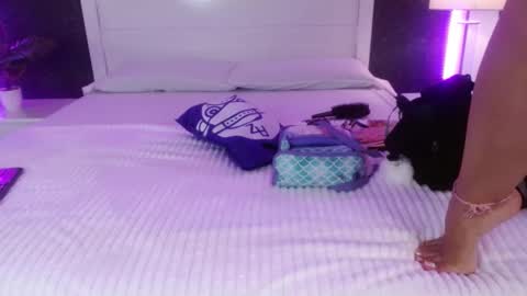 Snapshot of maia_reficco chatting on October 2, 12:23 pm Maia Reficco online show from October 2, 12:23 pm