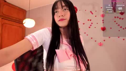 Snapshot of maia_w10 chatting on February 14, 12:24 pm Maia online show from February 14, 12:24 pm