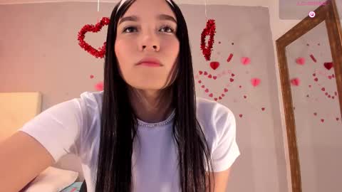 Snapshot of maia_w10 chatting on February 19, 12:12 pm Maia online show from February 19, 12:12 pm