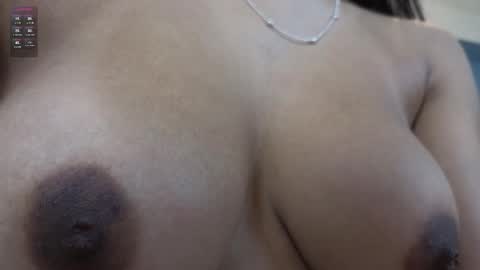 Snapshot of maiaa_ruiz chatting on December 10, 1:33 pm Maiaa Ruiz online show from December 10, 1:33 pm