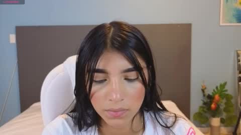 Snapshot of maiaa_ruiz chatting on December 20, 1:22 pm Maiaa Ruiz online show from December 20, 1:22 pm