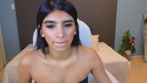 Snapshot of maiaa_ruiz chatting on January 9, 3:23 pm Maiaa Ruiz online show from January 9, 3:23 pm