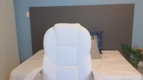 Snapshot of maiaa_ruiz chatting on February 24, 4:15 pm Maiaa Ruiz online show from February 24, 4:15 pm