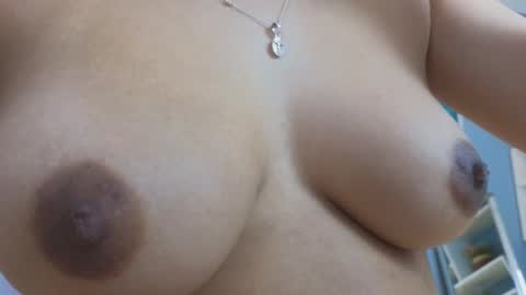 Snapshot of maiaa_ruiz chatting on February 26, 1:41 pm Maiaa Ruiz online show from February 26, 1:41 pm