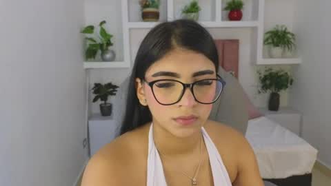 Maiaa Ruiz  online show from May 23, 1:04 pm