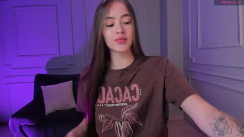  Maia  online show from November 18, 6:34 pm