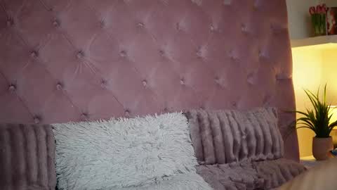  Maia  online show from January 10, 9:16 pm