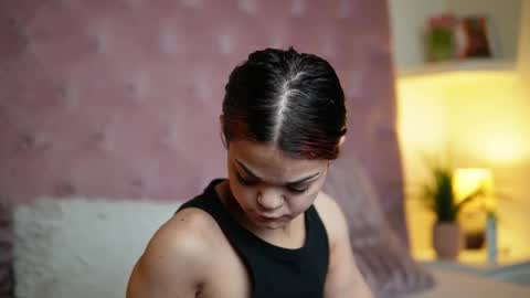 Snapshot of maiamini chatting on February 28, 6:42 pm Maia online show from February 28, 6:42 pm