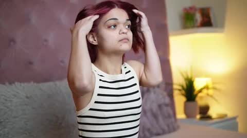 Snapshot of maiamini chatting on March 29, 2:22 am Maia online show from March 29, 2:22 am