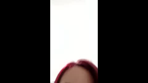 Snapshot of maiarosse_ chatting on February 14, 4:04 am MaiaRosse online show from February 14, 4:04 am