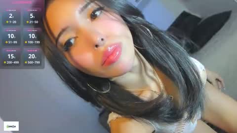 Snapshot of maiashots346 chatting on December 19, 4:19 am MAIA online show from December 19, 4:19 am