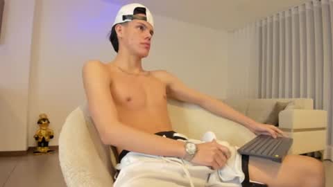 MAICOL  online show from January 10, 1:21 am