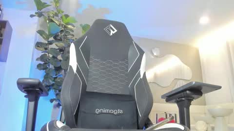 MAICOL  online show from March 19, 11:20 pm