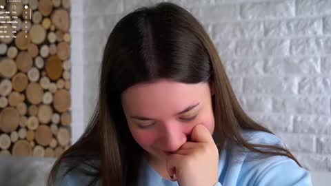 Lucy online show from November 10, 2:10 am