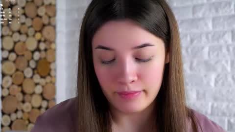 Lucy online show from January 19, 1:42 am